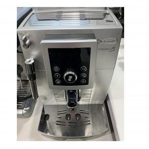 De'Longhi Magnifica S espresso machine